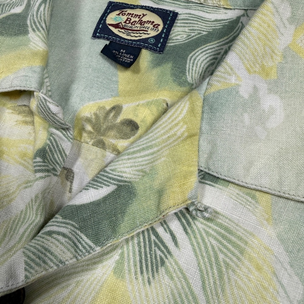 Tommy Bahama Linen Camp Shirt Mens M Green Yellow Tropical Island Loop Collar - Picture 3 of 8